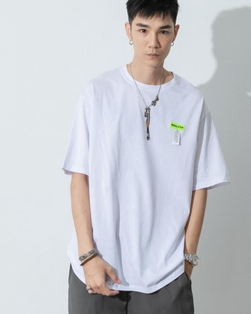 螢光小標寬鬆短T （白）