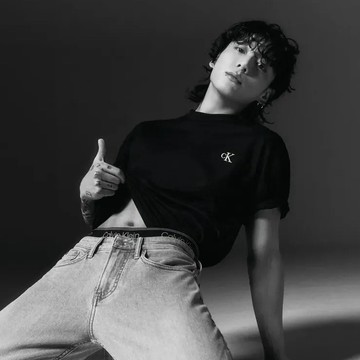 【Calvin Klein】CK 柾國同款 字母 Logo 刺繡 素色 短袖 二色