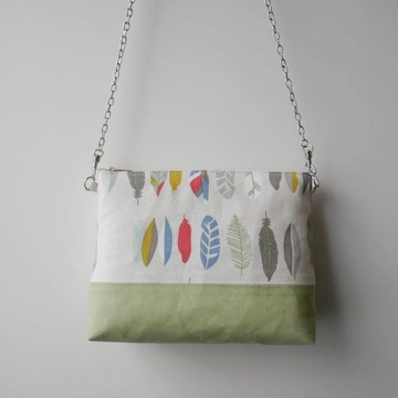拉鍊包-淺色羽毛撞色包