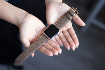 大象灰色 Apple Watch 手工法國皮革錶帶