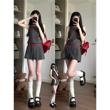 撞色刺繡條紋套裝女夏季辣妹無袖背心上衣高腰顯瘦百褶短裙兩件套