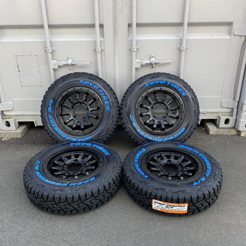 ジムニーJA11純正品 タイヤ215/65R16とセット 引き取り出来る方で。 ジムニーJA11純正品 タイヤ215/65R16とセット 引き取り出来る方