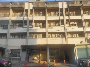 湖內長壽路 大地坪質感透天 6房全套房 ｜高雄市湖內區長壽路