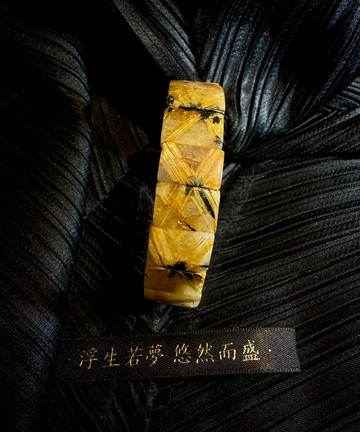 綻放。水晶之王 天然鈦晶花手排 鈦金 鈦晶 手排 金紅石 手排 手