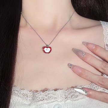 項鍊女🎀 小蘋果吊墜項鏈女甜美氣質小眾設計感時尚通勤鎖骨鏈新款飾品潮