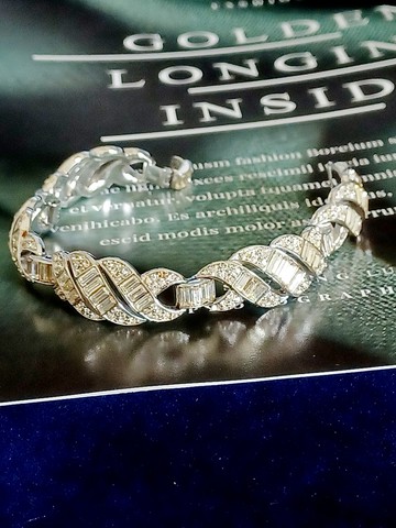 vintage jewelry  Trifari 古董華麗滿綴萊茵石 手鍊