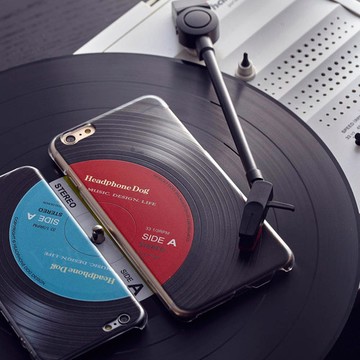 HeadphoneDog｜清倉兩折第一代硬殼黑膠刻紋手機殼－2入