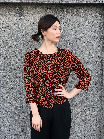 寬領斑紋七分袖上衣