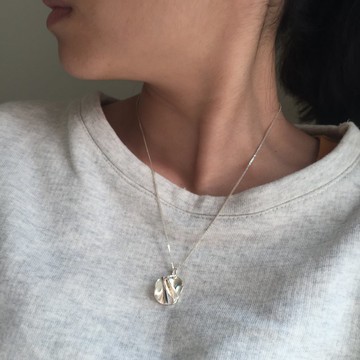 / 木耳 /波浪墜項鍊