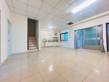 亞灣大遠百低總價稀有樓中樓大四房加平車可租｜高雄市苓雅區中華四路