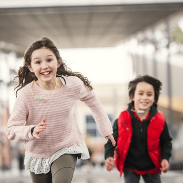 ible Airvida 穿戴式空氣清淨機 C1雙寶組合 (小鴨黃+無尾熊灰)