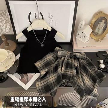 【台灣出貨】【1.4萬人收藏】女童夏季套裝2026新款洋氣美式吊帶寶寶百搭時髦格子裙褲兩件套潮