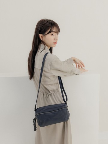 supportingrole 真皮當代風格優雅肩側背包 藍