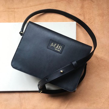 復古方包_雙隔層_隱形磁釦大開口_黑(背袋升級)