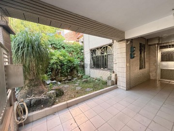 宜蘭轉運站前庭後院雙併超大地坪別墅｜宜蘭縣宜蘭市慈安路