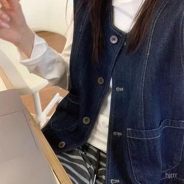 韓版牛仔馬甲女短款春秋冬秋夏季新款無袖背心百搭寬鬆牛仔小外套 工裝牛仔馬甲原宿背心 牛仔背心 牛仔外套 韓版寬鬆