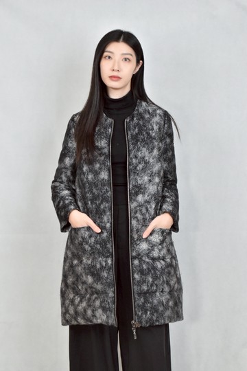 (S) moncler黑色羽絨長版外套