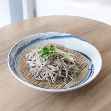 現貨 日本製 粉吹清流涼麵盤 23cm 附專用竹蓆 蕎麥麵/烏龍麵 大碗 深盤 美濃燒 職人手作餐具 日本進口