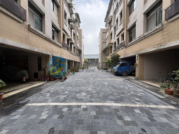 ※仁武區仁雄商圈-鬧中取靜-透天正四樓車墅｜高雄市仁武區赤貴街