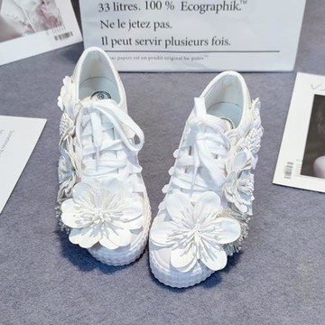 2023春夏新款日系學院風系帶小白鞋重工水鉆花朵帆布鞋女甜美百搭