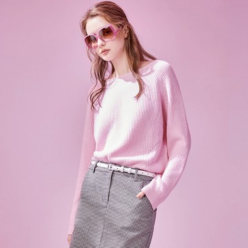 粉色圓領針織上衣