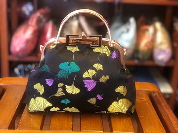 銀杏織錦口金包