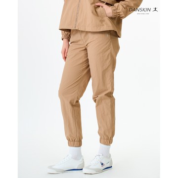 【Danskin】淺卡色防風休閒縮口工裝長褲  X5WKY221