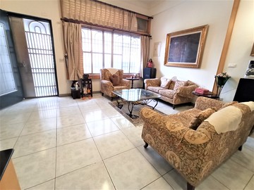 大降價~鳥松國中~龍揚山莊~漂亮車庫別墅｜高雄市鳥松區松埔北巷