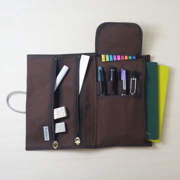 可收納旅人手帳的筆袋