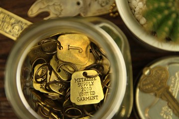 【METALIZE】Lucky Brass Tag 老飯店黃銅吊飾