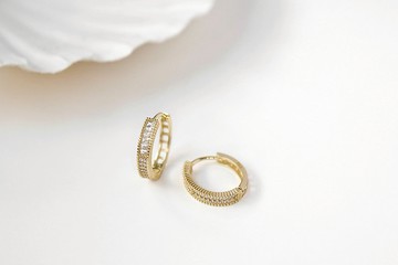 奢華晶鑽。易扣耳環