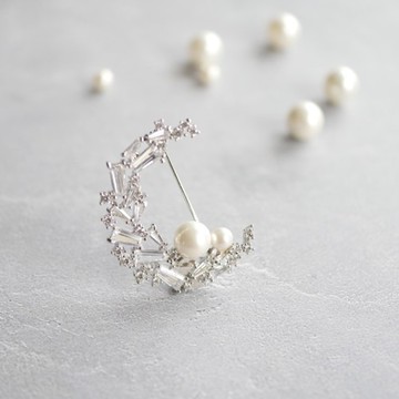 貝殼珍珠氧化鋯月亮和珍珠胸針新月 非常適合畢業典禮和入學典禮