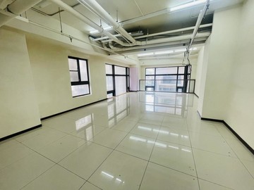 【向陽團隊】內壢前站湯城商店街邊間店面｜桃園市中壢區中華路一段