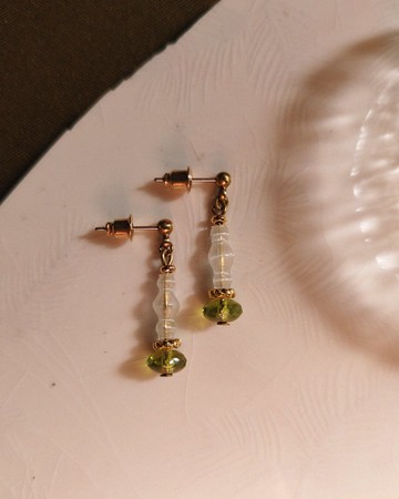 典雅古董珠短耳環 - 蕾絲與橄綠