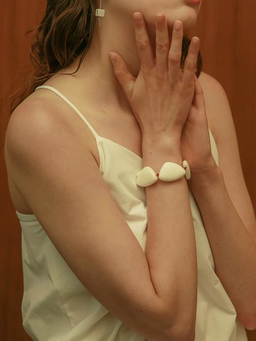 Motti Bracelet (White)