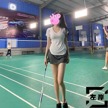 休閒運動健身上衣V領弧形下擺胸前口袋莫代爾短袖T恤女打底衫【雲木雜貨】