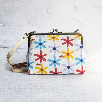 防潑水 口金包/仕女包/小方包 印花布包-繽紛花海 白小紅帽大野狼