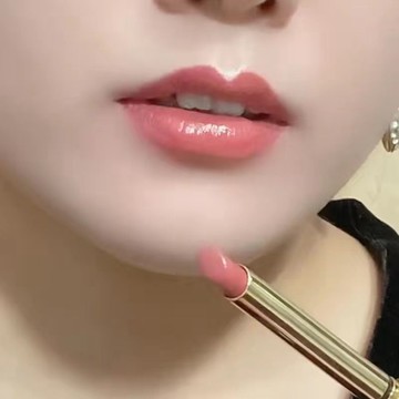 ✨臺灣出貨✨顯白口紅不掉色防水不沾杯滋潤防水學生孕婦脣膏豆沙色黃皮膚