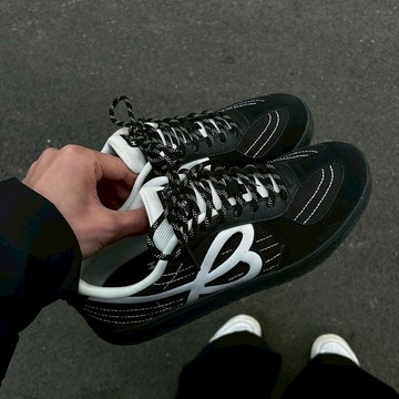 HBD x WE FLOWER 黑白 外縫線 小花鞋 德訓鞋 個性 潮流百搭 WINTER同款