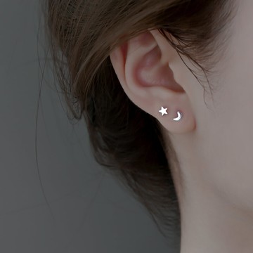 925純銀不對稱星星月亮小耳釘女2021年新款潮2022耳環雙耳洞耳飾