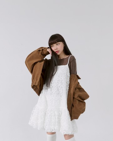 立體花花造型細肩花苞短洋裝 兩色售