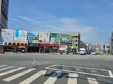 岡山捷運頂客族舒適大坪數套房｜高雄市岡山區中山北路