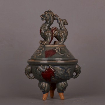 宋鈞窯點彩神獸浮雕三足香爐 仿古做舊瓷器古玩古董家居裝飾擺件