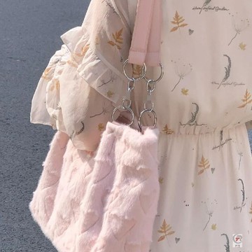 ✨ 限時下殺 ✨秋冬大容量毛絨包包2025新款女包流行通勤單肩包毛毛...