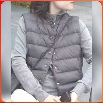🥇台灣出貨🥇 韓係時尚潮流保暖馬甲棉服女鼕季新款無袖寬鬆顯瘦通懃百搭外套潮 ✨️滿額免運✨️147-12-B
