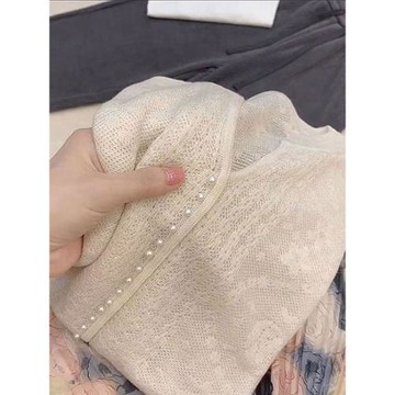 不晚秋冬法式氣質長袖女裝輕薄舒適白色減齡顯瘦圓領套頭休閑上衣