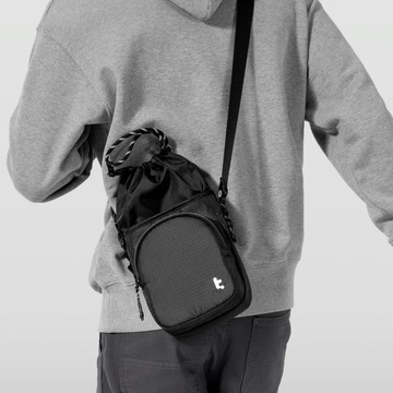 Tomtoc 玩家首選 Switch 2 水桶包 曜石黑