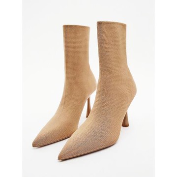 2024秋季新品女鞋沙棕色面料高彈力尖頭細跟瘦瘦短靴酒杯跟不累腳