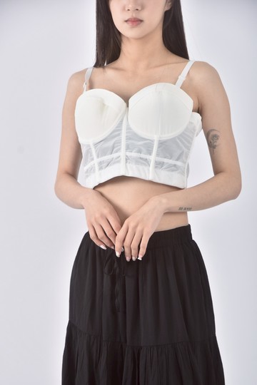 (S) 吊帶質感無袖小可愛白色上衣