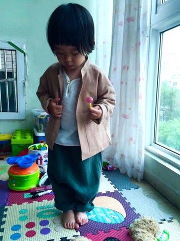 苧麻杏色包布暗扣外套－童裝